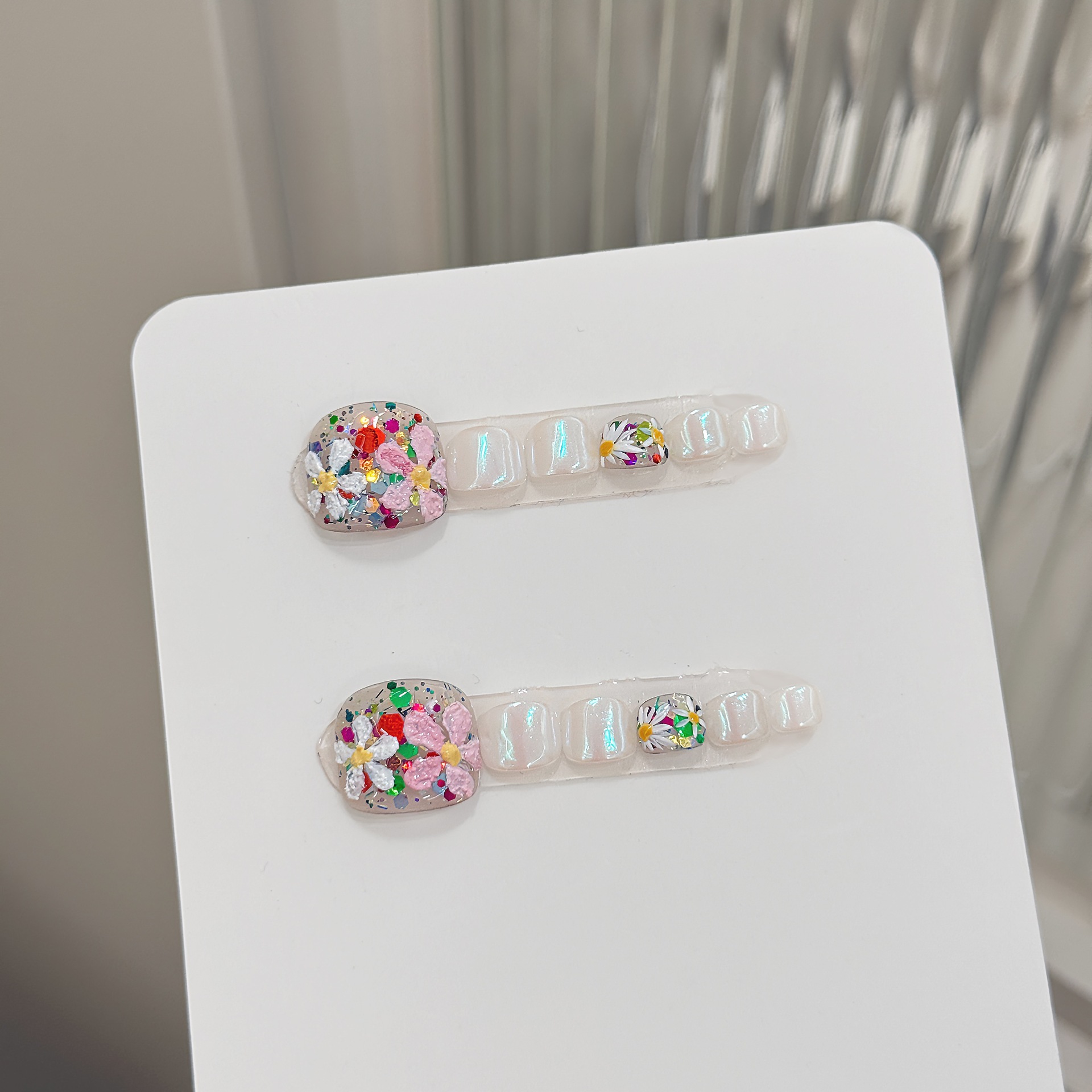 Nail Art Gliter - 12pcs Handmade Press on Toenails Colorful