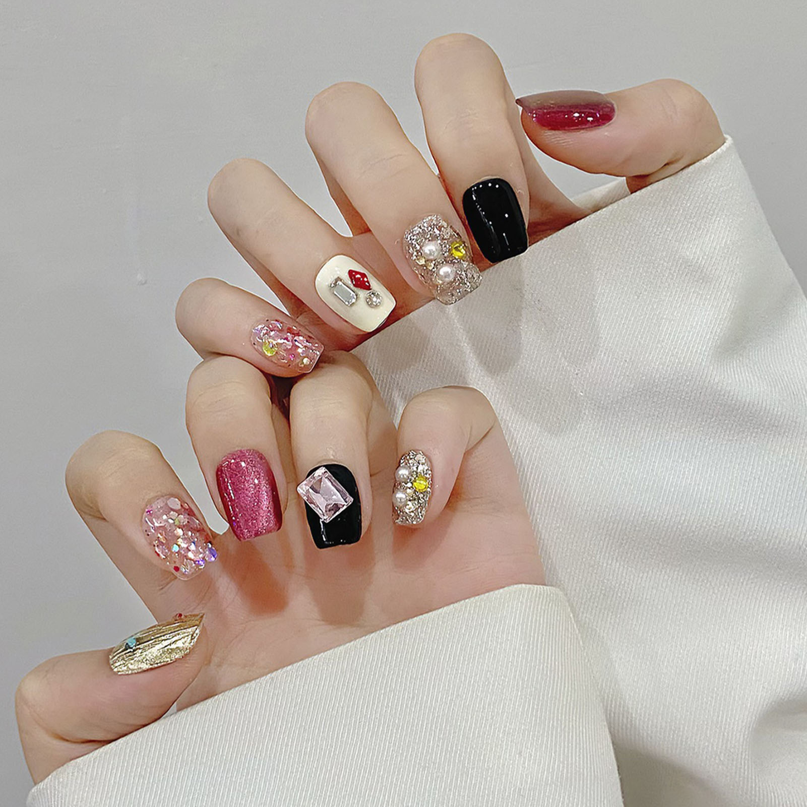 Handmade Press on Nails Glitte - đánh giá và giá Nail Art Gliter